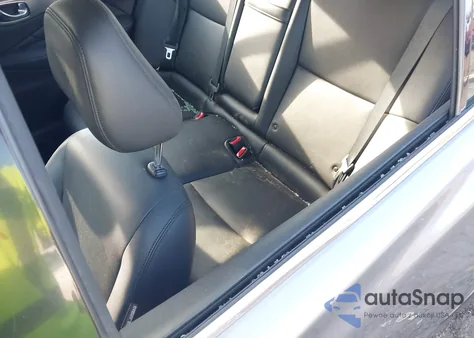 2017 Infiniti Q50 2.0T Base z USA, uszkodzony, nr VIN JN1CV7AP3HM640813